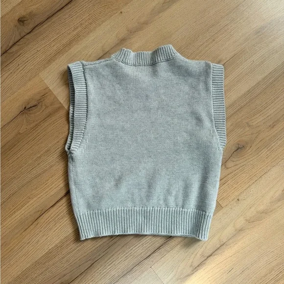 Aritzia Wilfred Light Gray Knit Top - Picture 3 of 5